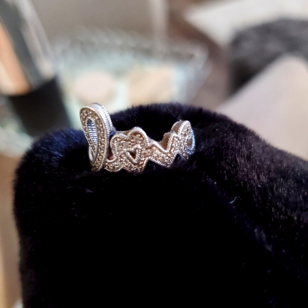 JUDITH RIPKA "LOVE" Ring So Cute 7